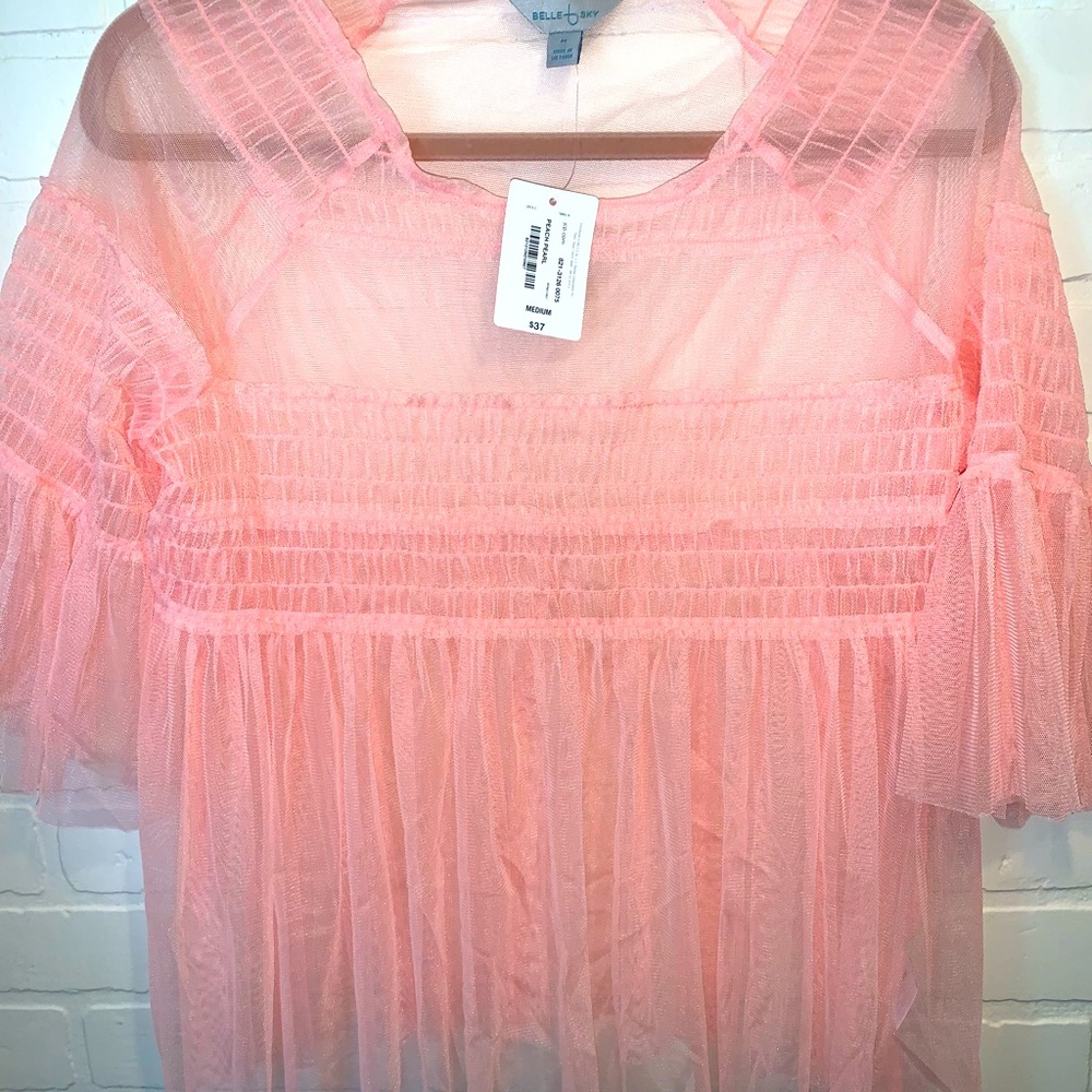 Peach pearl pull over top